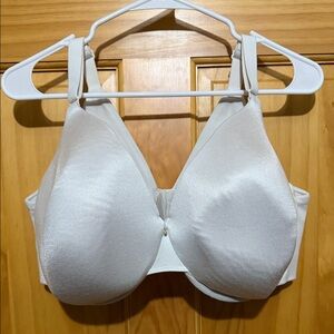 Cacique Back Smoother Cream Beige Full Coverage Lined Underwire Bra, Size 46DD.